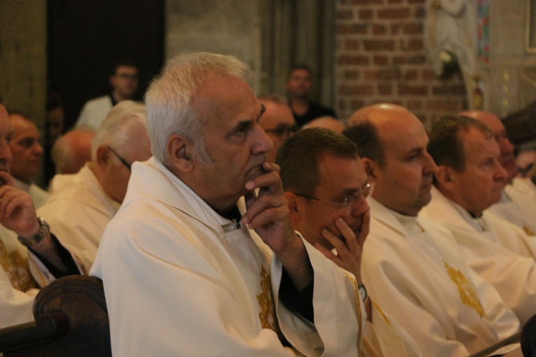 Pogrzeb śp. ks. prał. Mariana Biskupa