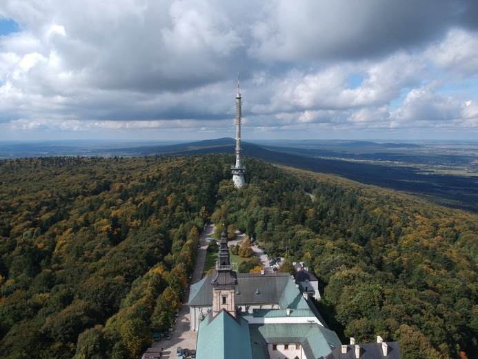 Pielgrzymka Skautów Europy na Święty Krzyż - ujęcia z drona