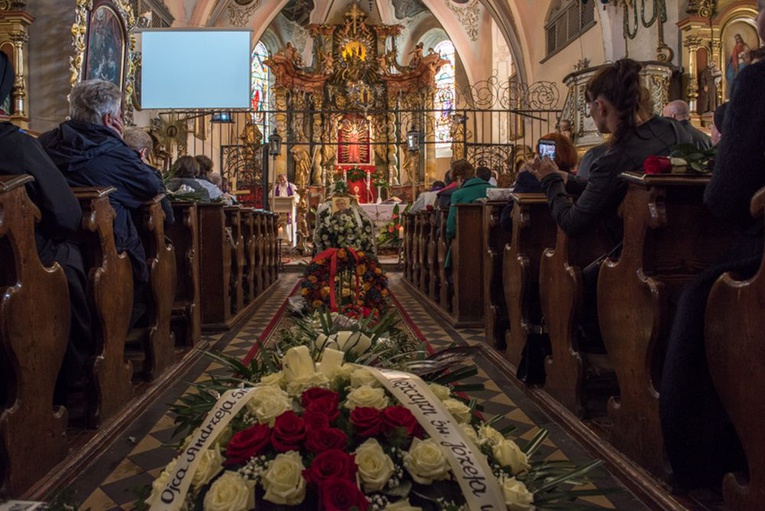 Uroczystości pogrzebowe o. Andrzeja Smołki SSCC