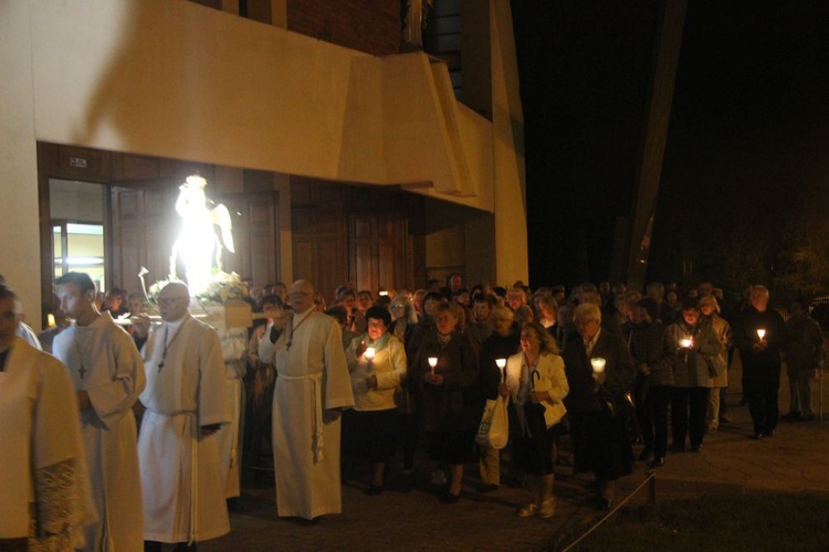 Wprowadzenie figury św. Michała Archanioła w parafii pw. NMP Królowej Polski w Świdnicy