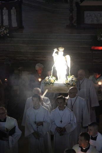 Wprowadzenie figury św. Michała Archanioła w parafii pw. NMP Królowej Polski w Świdnicy