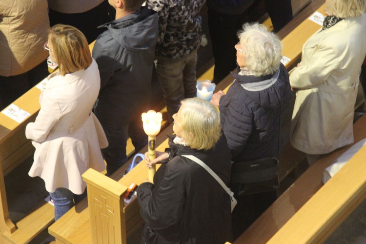 Wprowadzenie figury św. Michała Archanioła w parafii pw. NMP Królowej Polski w Świdnicy