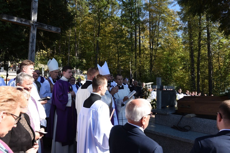 Pogrzeb śp. ks. Alojzego Drożdża