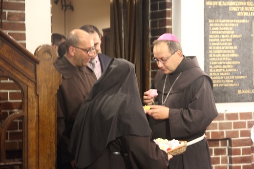 Odpust św. Teresy od Dzieciątka Jezus u karmelitanek bosych