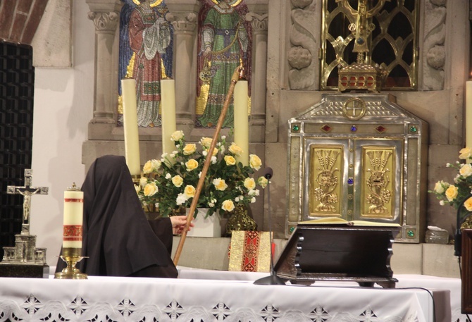 Odpust św. Teresy od Dzieciątka Jezus u karmelitanek bosych