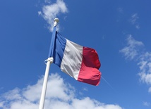 Francja chce zakazać skłaniania homoseksualistów do życia w czystości