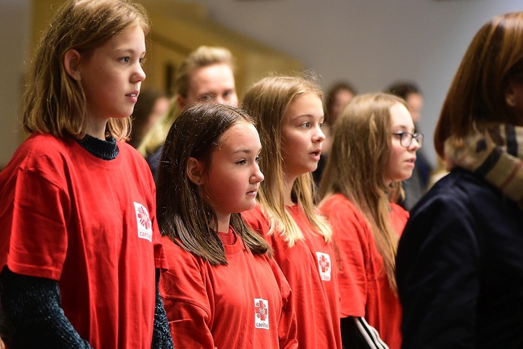 Caritas. Inauguracja kampanii Pola Nadziei