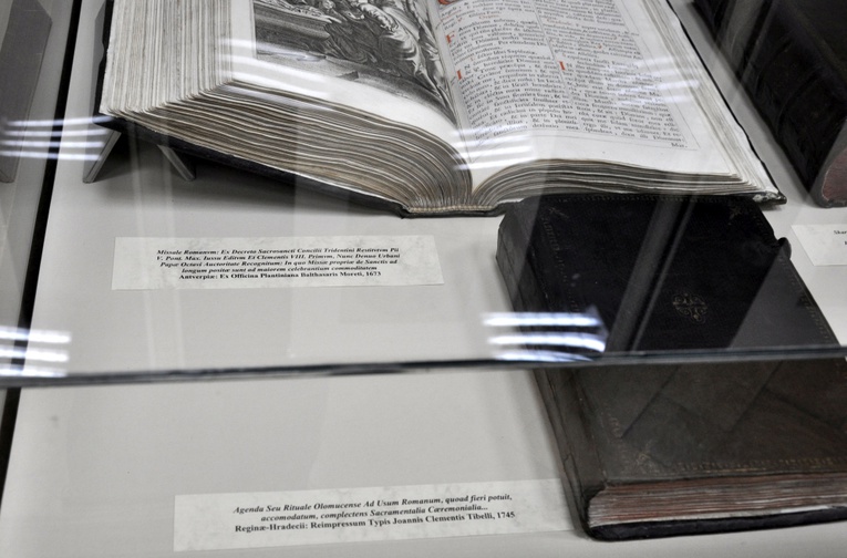 Starodruki w WBP po konserwacji 