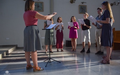 Szkoła śpiewu liturgicznego czeka na kantorów