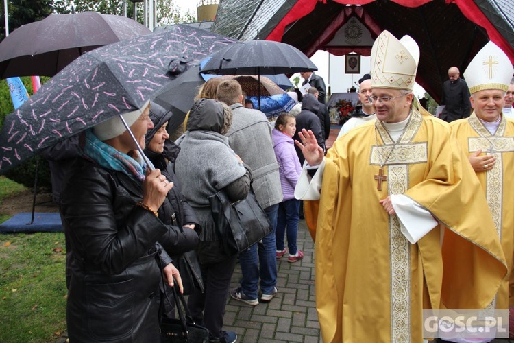 Pielgrzymka Róż Żywego Różańca do Rokitna