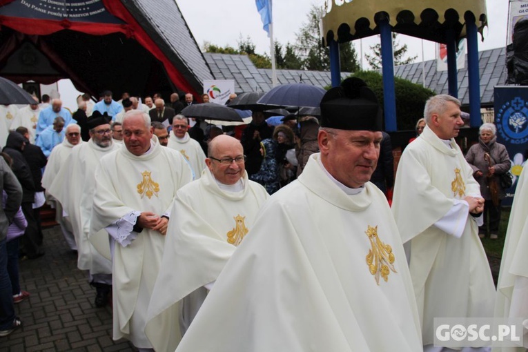 Pielgrzymka Róż Żywego Różańca do Rokitna