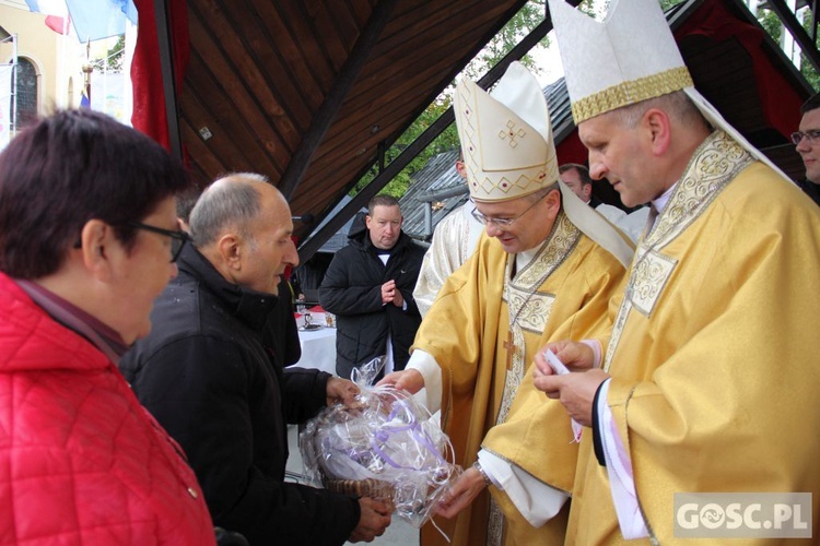 Pielgrzymka Róż Żywego Różańca do Rokitna