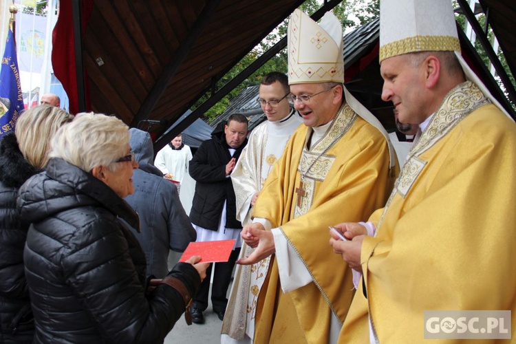 Pielgrzymka Róż Żywego Różańca do Rokitna