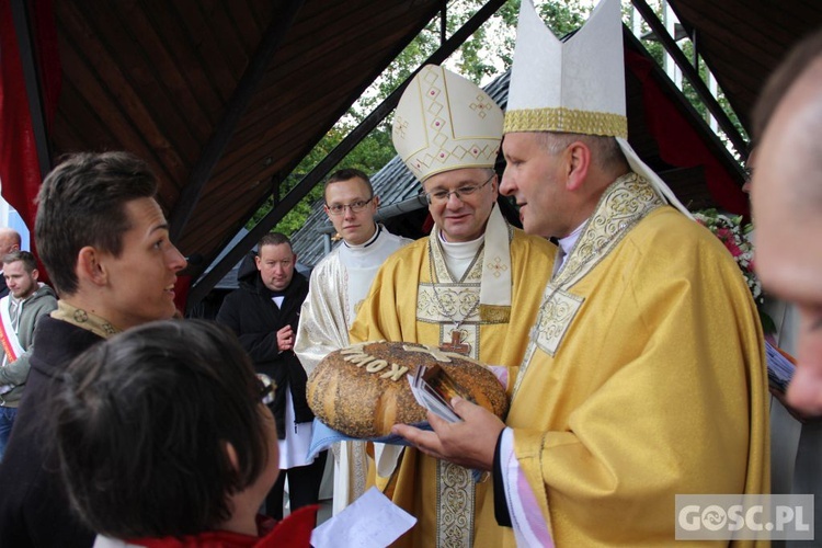 Pielgrzymka Róż Żywego Różańca do Rokitna