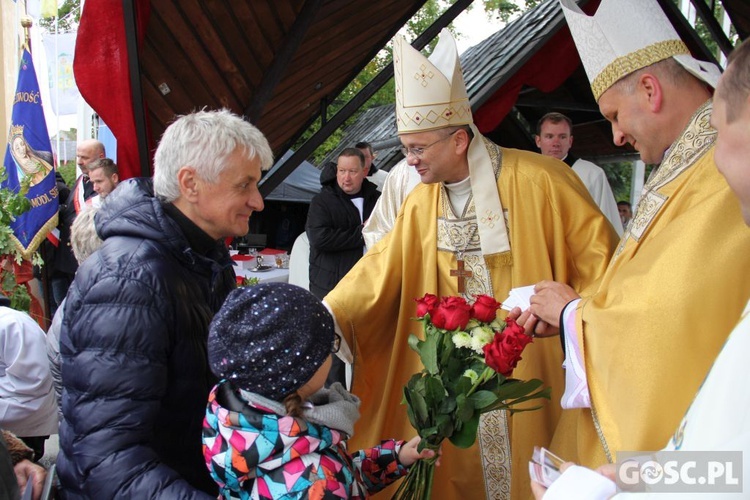 Pielgrzymka Róż Żywego Różańca do Rokitna