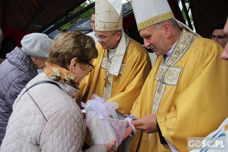 Pielgrzymka Róż Żywego Różańca do Rokitna