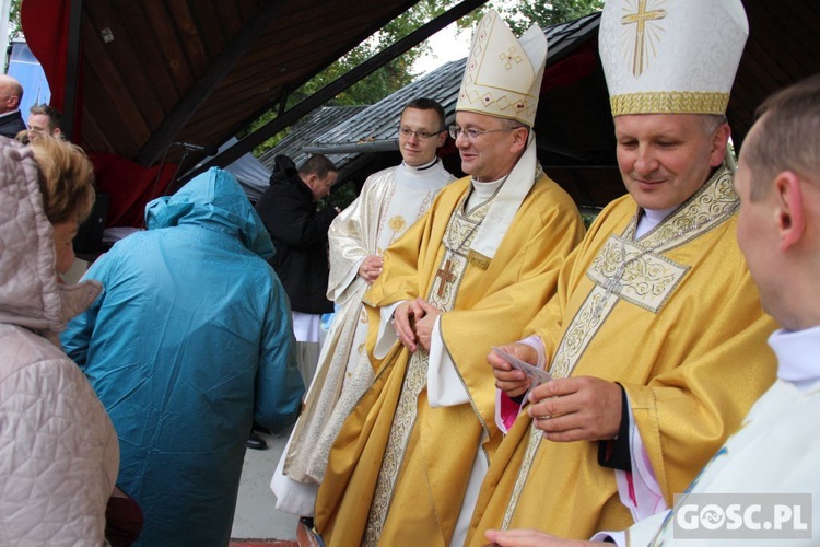 Pielgrzymka Róż Żywego Różańca do Rokitna