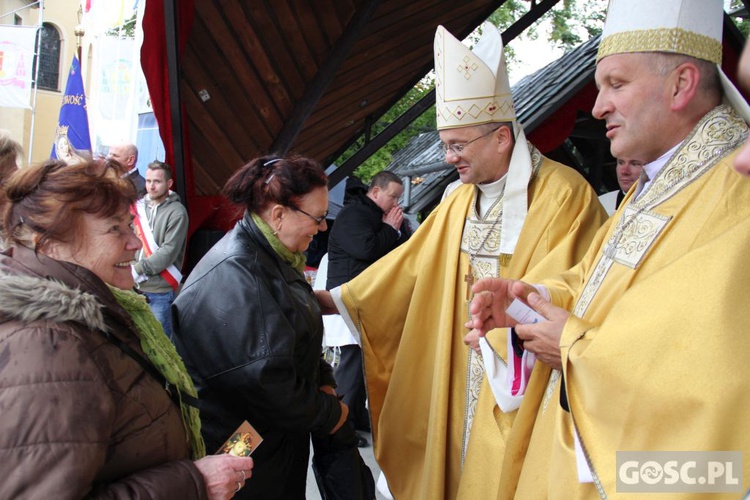 Pielgrzymka Róż Żywego Różańca do Rokitna