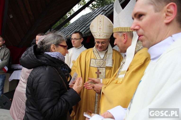 Pielgrzymka Róż Żywego Różańca do Rokitna