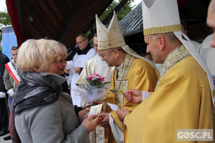 Pielgrzymka Róż Żywego Różańca do Rokitna