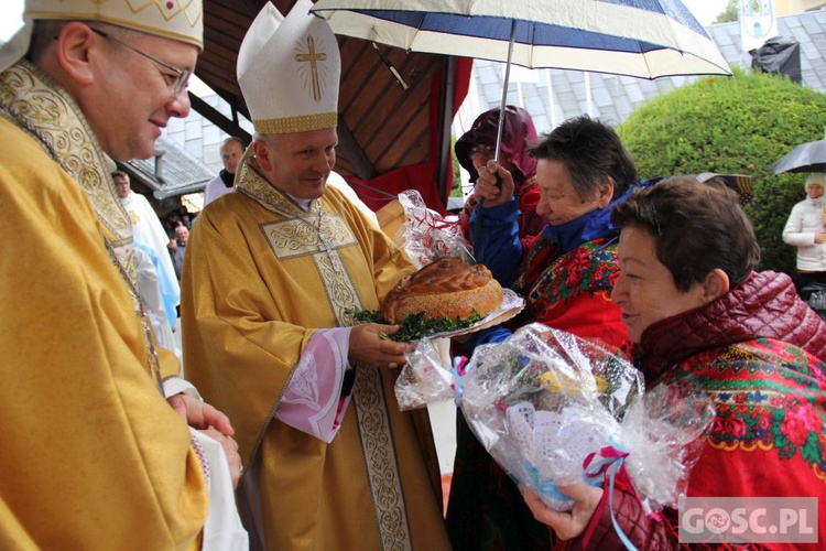 Pielgrzymka Róż Żywego Różańca do Rokitna