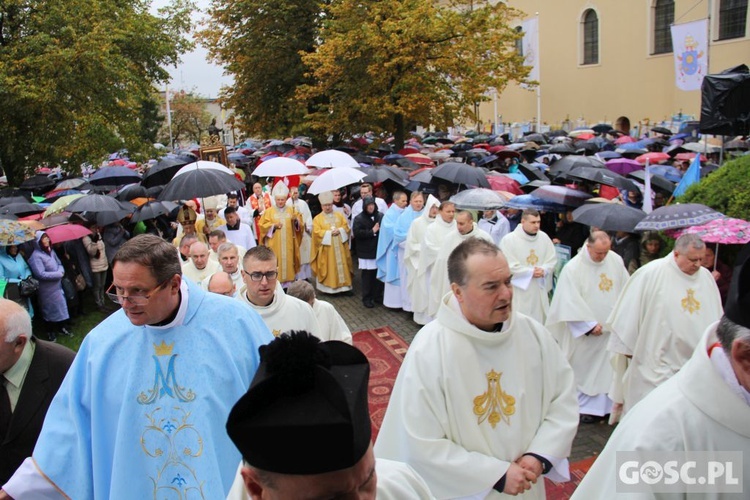 Pielgrzymka Róż Żywego Różańca do Rokitna