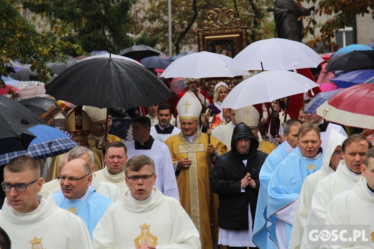 Pielgrzymka Róż Żywego Różańca do Rokitna