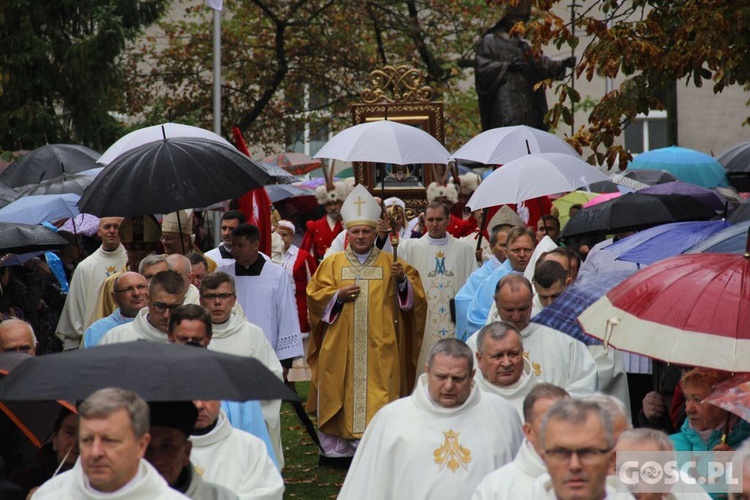 Pielgrzymka Róż Żywego Różańca do Rokitna