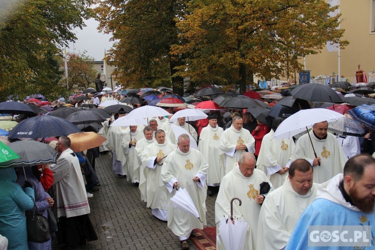 Pielgrzymka Róż Żywego Różańca do Rokitna