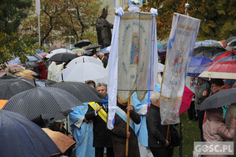 Pielgrzymka Róż Żywego Różańca do Rokitna