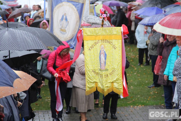 Pielgrzymka Róż Żywego Różańca do Rokitna