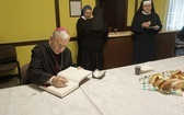 Pielgrzymka osób konsekrowanych do sanktuarium Matki Bożej Nieustającej Pomocy w Gliwicach 
