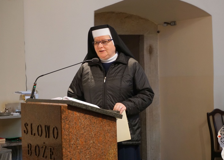 Pielgrzymka osób konsekrowanych do sanktuarium Matki Bożej Nieustającej Pomocy w Gliwicach 