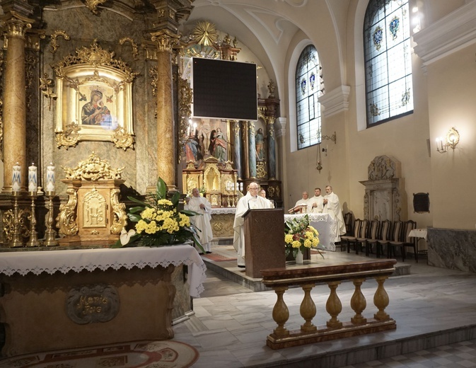 Pielgrzymka osób konsekrowanych do sanktuarium Matki Bożej Nieustającej Pomocy w Gliwicach 