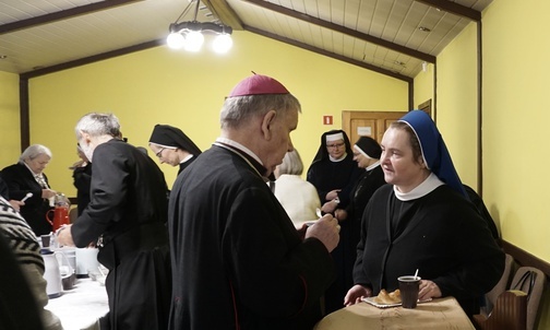 Bp Jan Kopiec: Zakony tworzą z diecezją wspólnotę