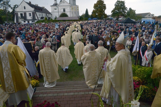 Pielgrzymka Żywego Różańca do Wysokiego Koła