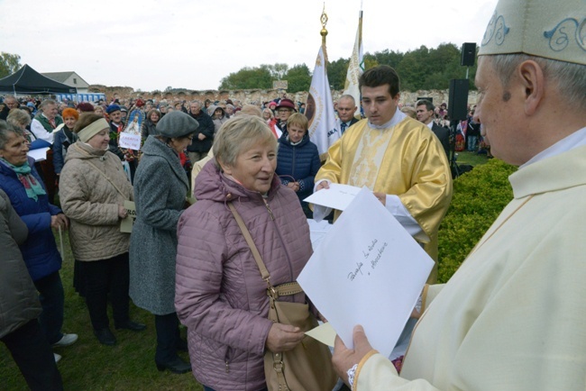 Pielgrzymka Żywego Różańca do Wysokiego Koła