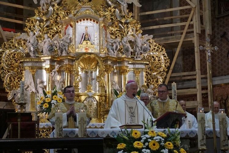 Diecezjalna pielgrzymka róż różańcowych do Barda