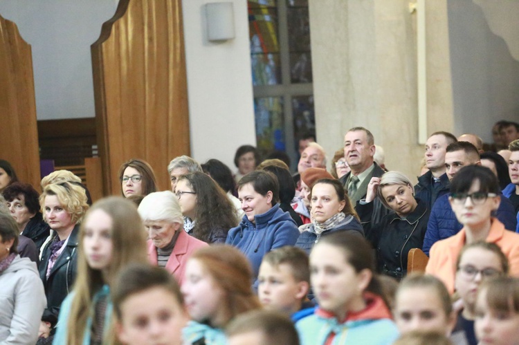 Relikwie dzieci fatimskich w Łękach Górnych