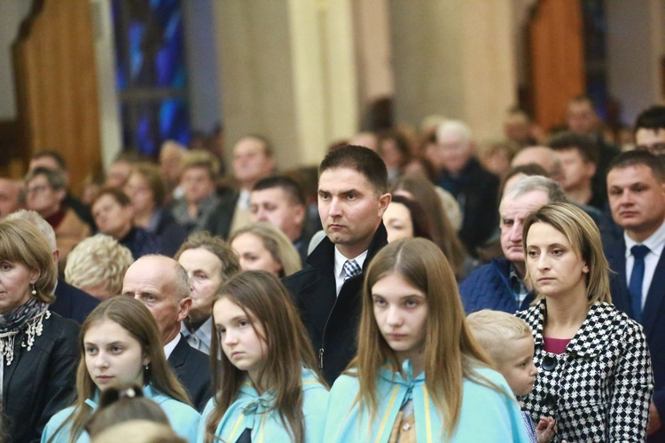 Relikwie dzieci fatimskich w Łękach Górnych