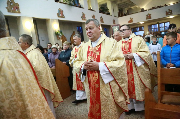 Relikwie dzieci fatimskich w Łękach Górnych