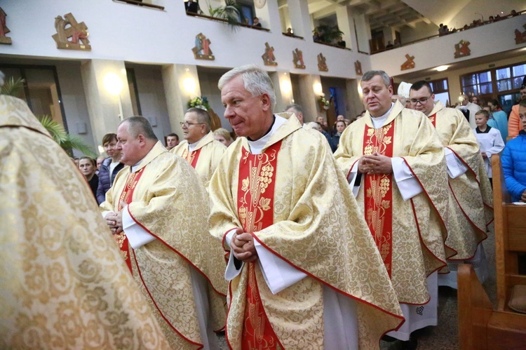 Relikwie dzieci fatimskich w Łękach Górnych