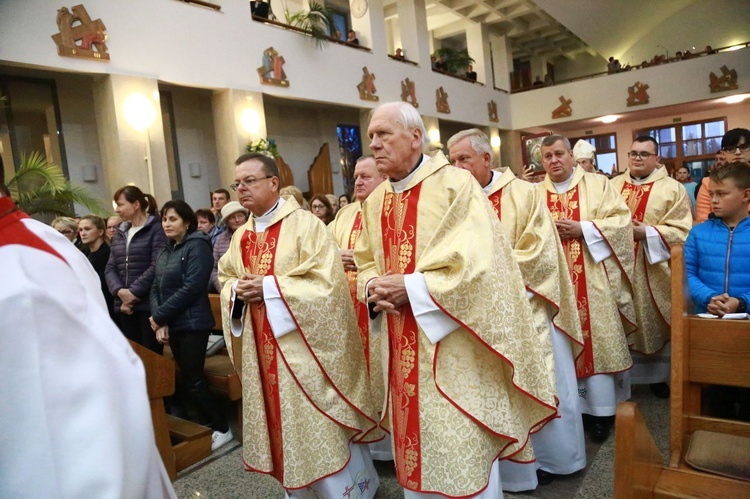 Relikwie dzieci fatimskich w Łękach Górnych