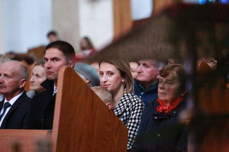 Relikwie dzieci fatimskich w Łękach Górnych