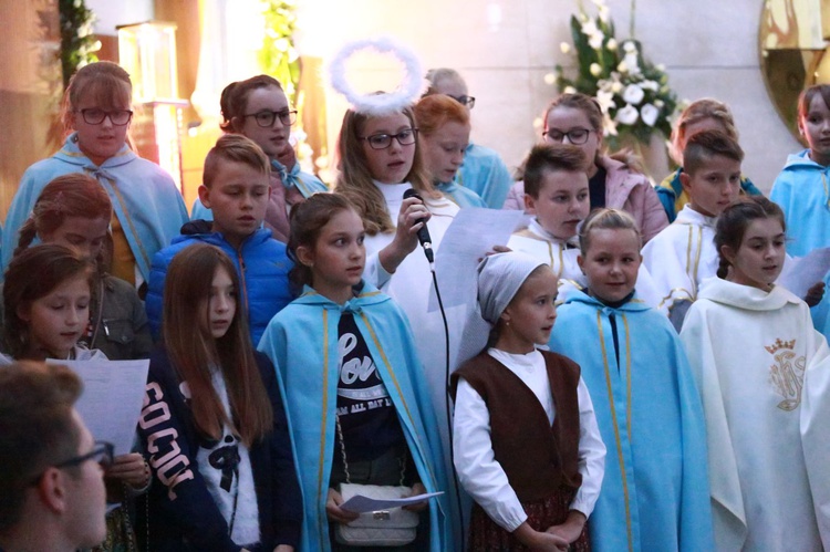 Relikwie dzieci fatimskich w Łękach Górnych