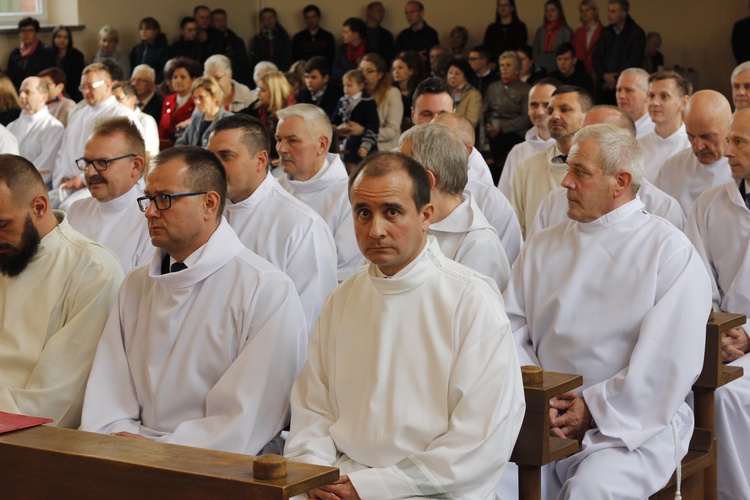 Promocja szafarzy nadzwyczajnych diecezji łowickej