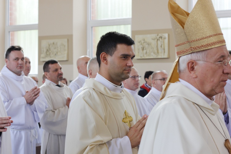 Promocja szafarzy nadzwyczajnych diecezji łowickej