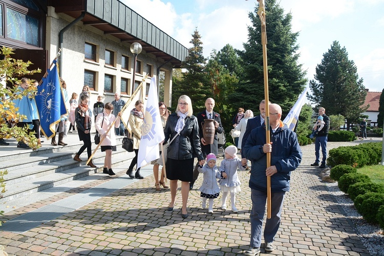 Poświęcenie Drogi Małżeńskiej w Opolu-Winowie