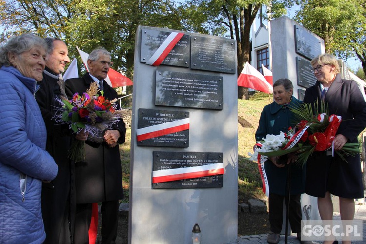 Uroczystości przy pomniku Ofiar Ludobójstwa w Zielonej Górze (Łężyca)