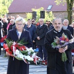 Uroczystości przy pomniku Ofiar Ludobójstwa w Zielonej Górze (Łężyca)